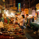 https://www.hongkongreis.nl/wp-content/uploads/2014/07/Temple-Street-Market-40235.jpg